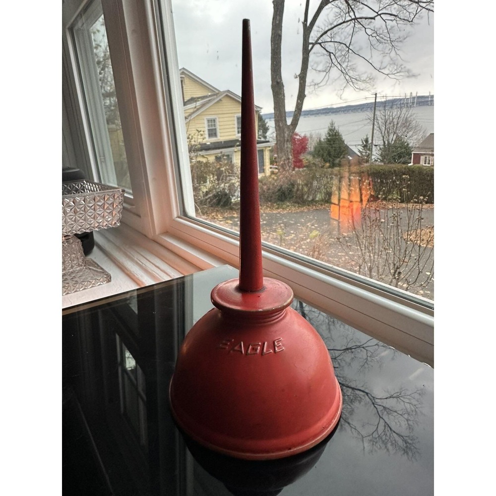Vintage Red Eagle Thumb Pump Oil Can Made In USA Steel Base Spout Still Works